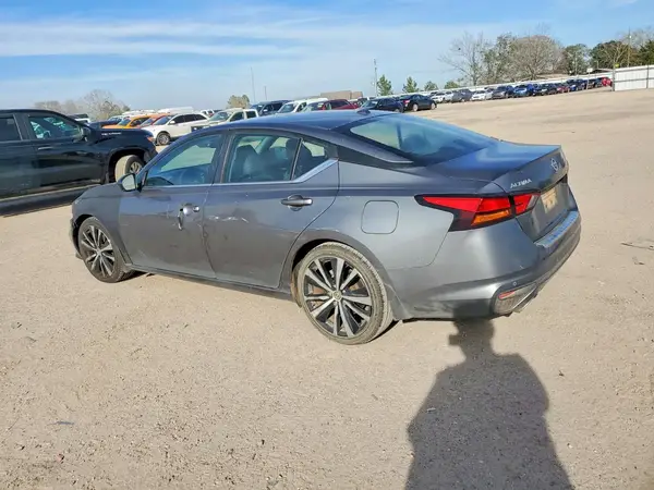 1N4BL4CV4MN331273 2021 NISSAN ALTIMA - Image 2