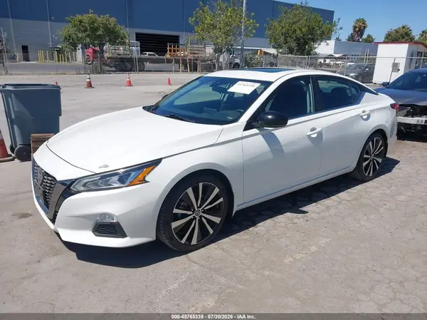 1N4BL4CV4MN333458 2021 NISSAN ALTIMA - Image 2