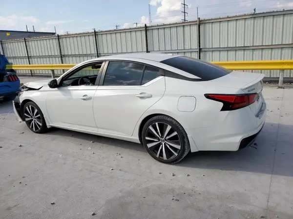 1N4BL4CV4MN339809 2021 NISSAN ALTIMA - Image 2
