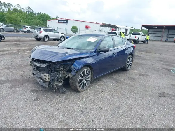1N4BL4CV4MN353094 2021 NISSAN ALTIMA - Image 2