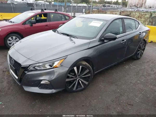 1N4BL4CV4MN357713 2021 NISSAN ALTIMA - Image 2