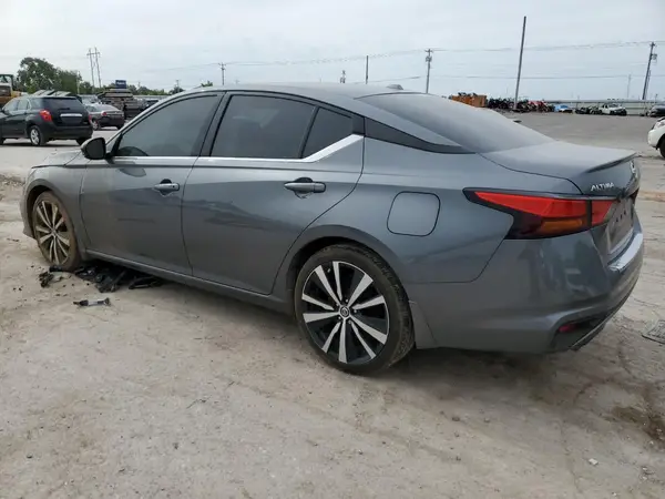1N4BL4CV4MN369747 2021 NISSAN ALTIMA - Image 2