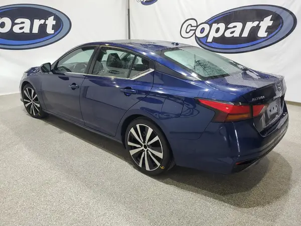 1N4BL4CV4MN387598 2021 NISSAN ALTIMA - Image 2