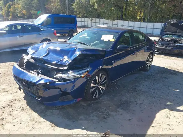 1N4BL4CV4MN388900 2021 NISSAN ALTIMA - Image 2