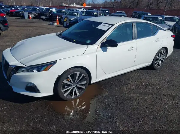 1N4BL4CV4MN390338 2021 NISSAN ALTIMA - Image 2