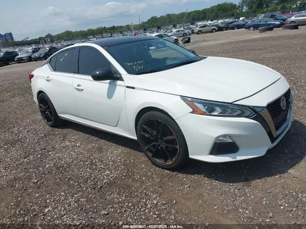 1N4BL4CV4MN390808 2021 NISSAN ALTIMA - Image 1