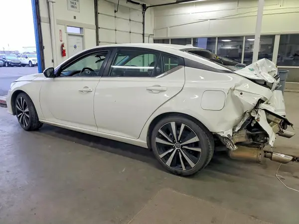 1N4BL4CV4MN415738 2021 NISSAN ALTIMA - Image 2