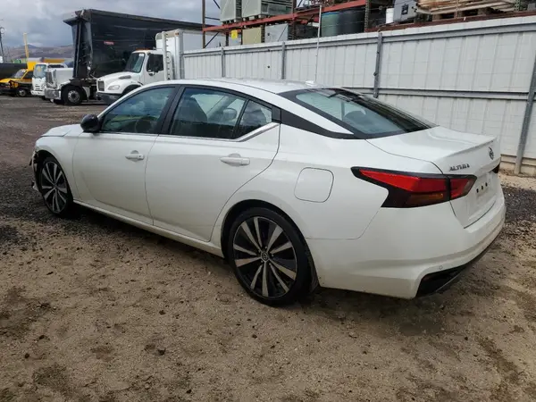 1N4BL4CV4MN416677 2021 NISSAN ALTIMA - Image 2