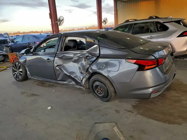 1N4BL4CV4NN320453 2022 NISSAN ALTIMA - Image 2