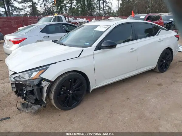 1N4BL4CV4NN331095 2022 NISSAN ALTIMA - Image 2