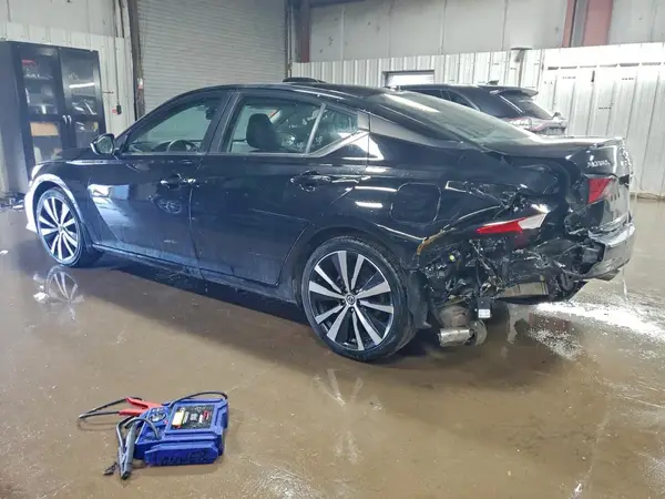 1N4BL4CV4NN350696 2022 NISSAN ALTIMA - Image 2