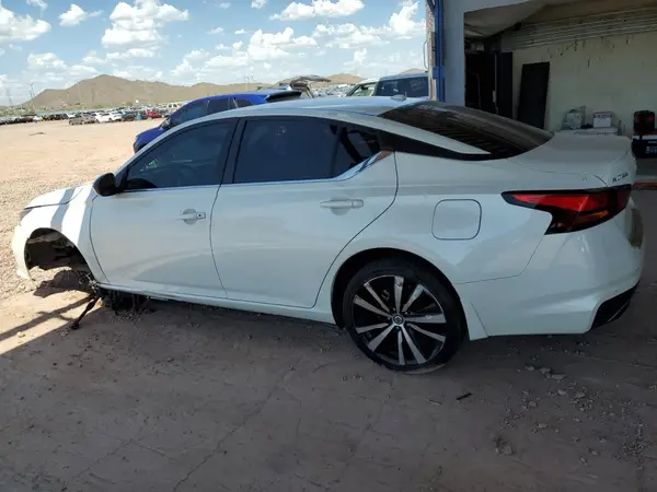 1N4BL4CV4NN363299 2022 NISSAN ALTIMA - Image 2