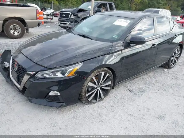 1N4BL4CV4NN369619 2022 NISSAN ALTIMA - Image 2