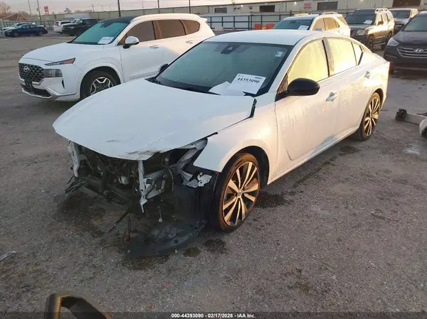 1N4BL4CV4NN385335 2022 NISSAN ALTIMA - Image 2