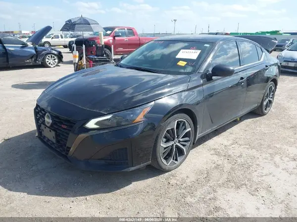 1N4BL4CV4PN322982 2023 NISSAN ALTIMA - Image 2