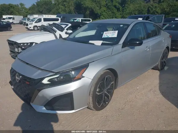 1N4BL4CV4PN334341 2023 NISSAN ALTIMA - Image 2