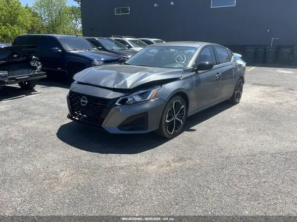 1N4BL4CV4PN404484 2023 NISSAN ALTIMA - Image 2