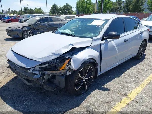 1N4BL4CV4PN414268 2023 NISSAN ALTIMA - Image 2