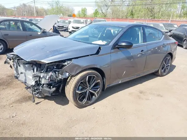 1N4BL4CV4RN301228 2024 NISSAN ALTIMA - Image 2