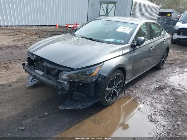 1N4BL4CV4RN301245 2024 NISSAN ALTIMA - Image 2