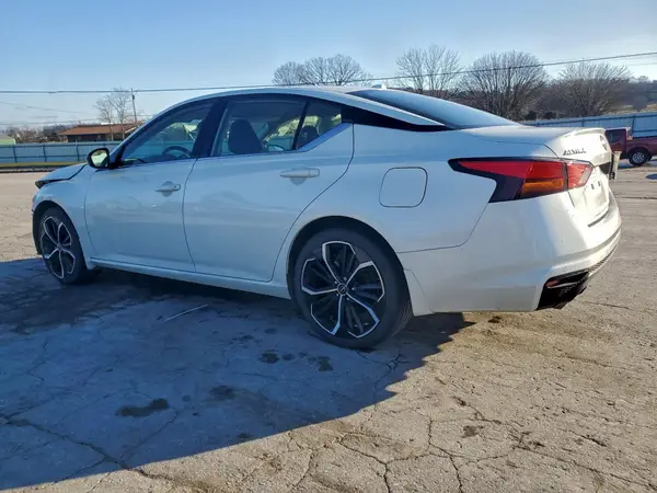 1N4BL4CV4RN302945 2024 NISSAN ALTIMA - Image 2