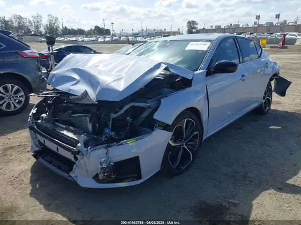 1N4BL4CV4RN308566 2024 NISSAN ALTIMA - Image 2
