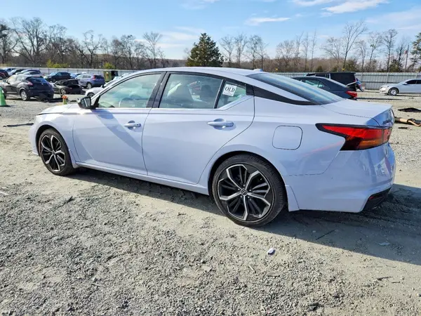 1N4BL4CV4RN334536 2024 NISSAN ALTIMA - Image 2