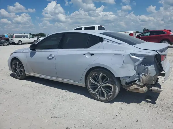 1N4BL4CV4RN345441 2024 NISSAN ALTIMA - Image 2