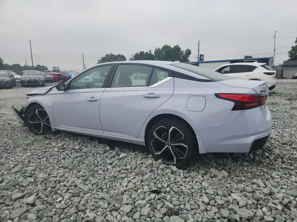 1N4BL4CV4RN347433 2024 NISSAN ALTIMA - Image 2