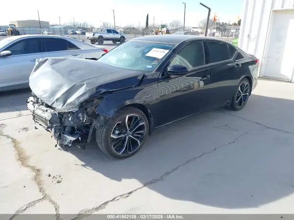 1N4BL4CV4RN356813 2024 NISSAN ALTIMA - Image 2