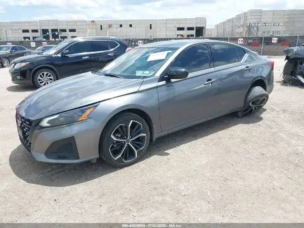 1N4BL4CV4RN359677 2024 NISSAN ALTIMA - Image 2