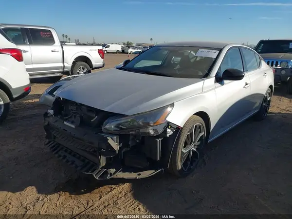 1N4BL4CV4RN370453 2024 NISSAN ALTIMA - Image 2
