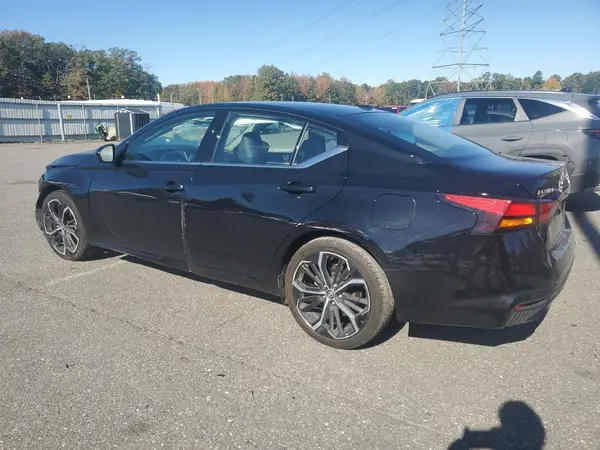 1N4BL4CV4RN372476 2024 NISSAN ALTIMA - Image 2