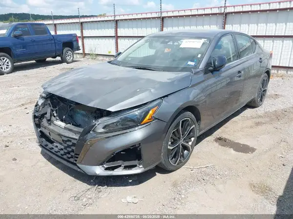 1N4BL4CV4RN374048 2024 NISSAN ALTIMA - Image 2