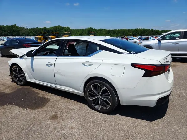1N4BL4CV4RN382733 2024 NISSAN ALTIMA - Image 2