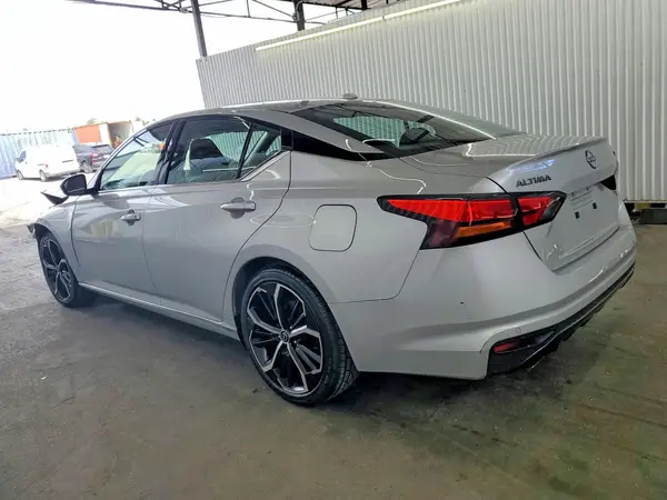 1N4BL4CV4RN391030 2024 NISSAN ALTIMA - Image 2