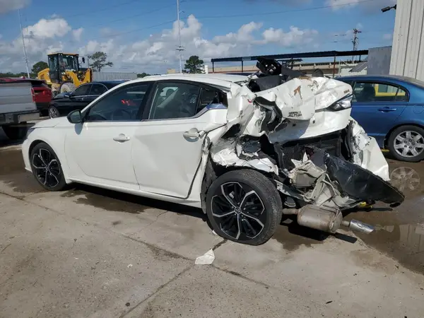1N4BL4CV4RN400597 2024 NISSAN ALTIMA - Image 2
