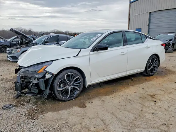 1N4BL4CV4RN424057 2024 NISSAN ALTIMA - Image 1