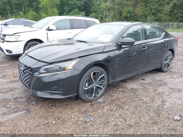 1N4BL4CV4RN431753 2024 NISSAN ALTIMA - Image 2