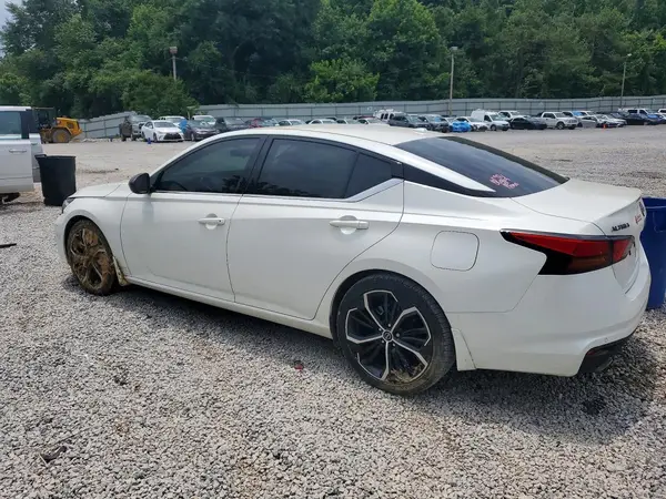 1N4BL4CV4RN432773 2024 NISSAN ALTIMA - Image 2