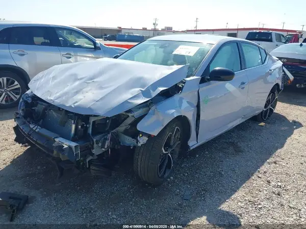 1N4BL4CV4SN358986 2025 NISSAN ALTIMA - Image 2