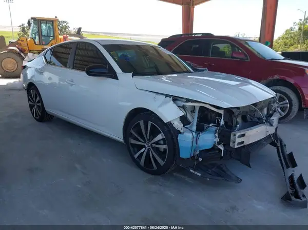 1N4BL4CV5KN304127 2019 NISSAN ALTIMA - Image 1