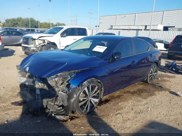 1N4BL4CV5KN325768 2019 NISSAN ALTIMA - Image 2