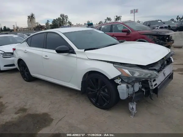 1N4BL4CV5LC135773 2020 NISSAN ALTIMA - Image 1