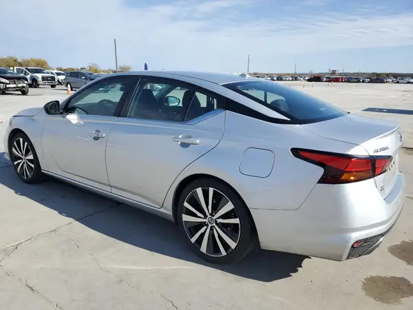 1N4BL4CV5LC202484 2020 NISSAN ALTIMA - Image 2