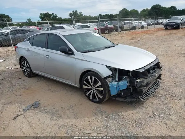1N4BL4CV5LC236036 2020 NISSAN ALTIMA - Image 1