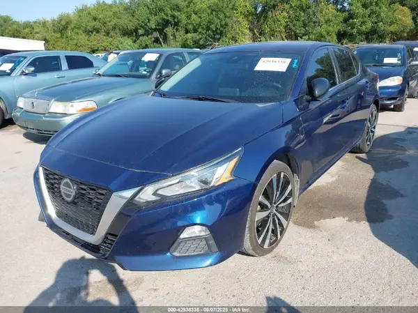 1N4BL4CV5LN305411 2020 NISSAN ALTIMA - Image 2