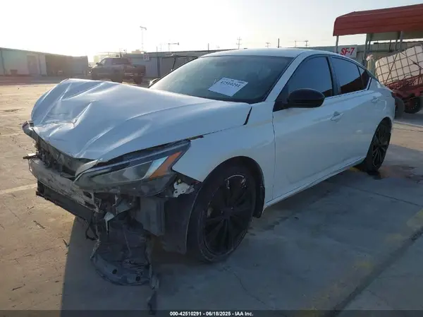 1N4BL4CV5LN320197 2020 NISSAN ALTIMA - Image 2