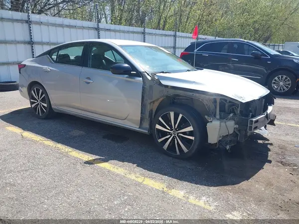 1N4BL4CV5MN373466 2021 NISSAN ALTIMA - Image 1