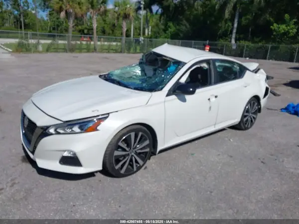 1N4BL4CV5MN409642 2021 NISSAN ALTIMA - Image 2